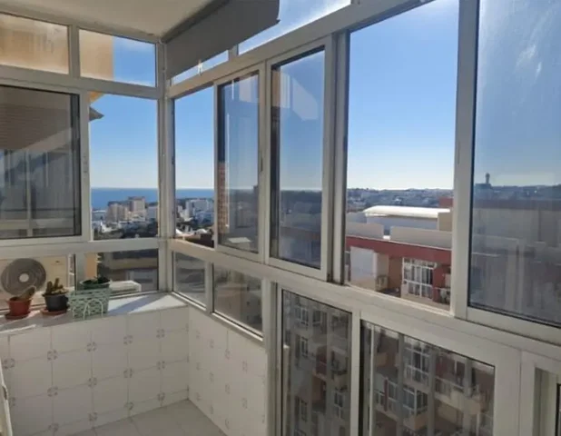 Varanda; vista, luz natural