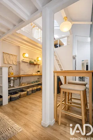 Kuhinja; moderan stil, prirodna svjetlost