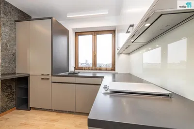 Cocina; electrodomésticos, vista, luz natural, estilo moderno