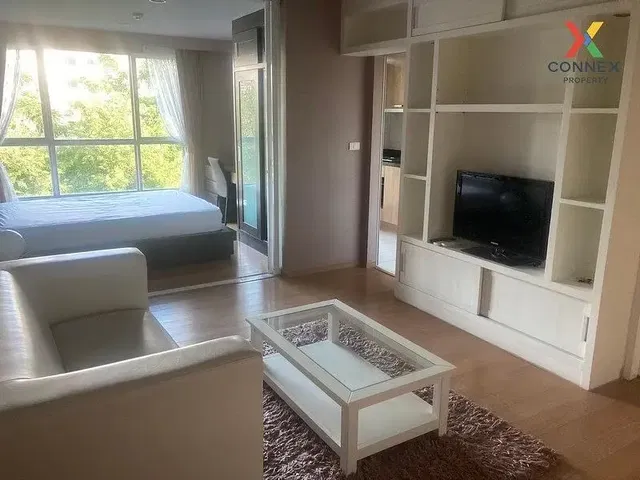 Obývací pokoj; výhled, přirozené světlo