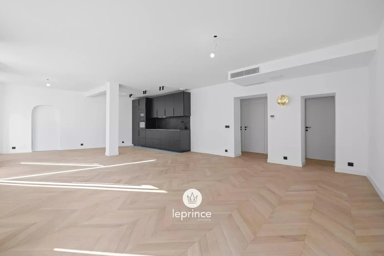 Wohnzimmer; holzboden, tageslicht, moderner stil, küchengeräte