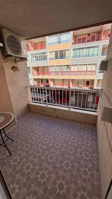 Balkon; fayans zemin, manzara