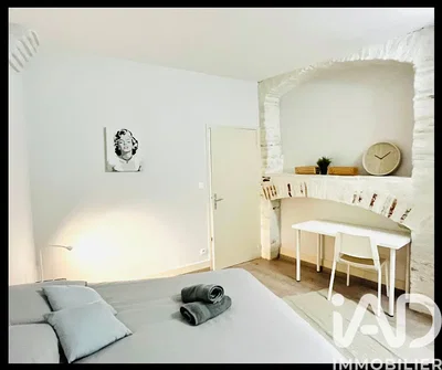 Yatak odası; doğal ışık, modern stil