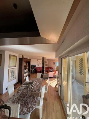 Salon; lumière naturelle, style moderne