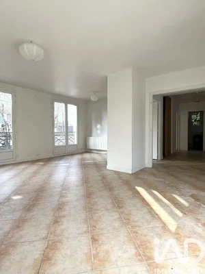 Wohnzimmer; fliesenboden, tageslicht, blick