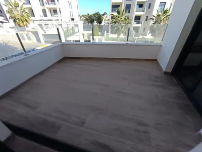 Balkon; manzara, ahşap zemin, doğal ışık