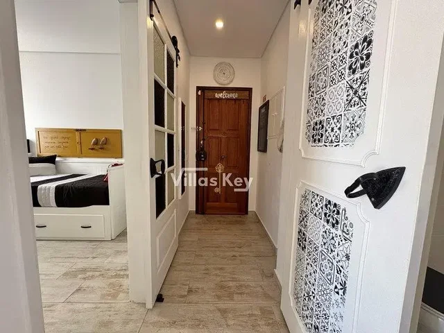 Спаваћа соба; природно светло, плочице