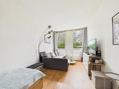 Дневна соба; поглед, природно светло