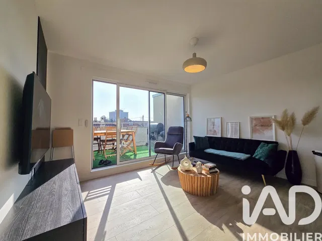 Salon; vue, lumière naturelle, style moderne