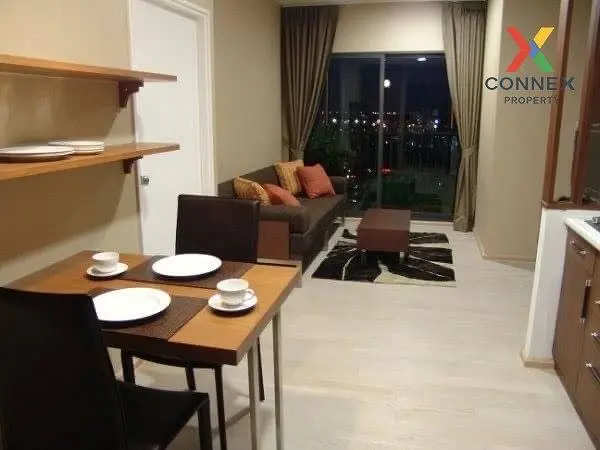 Dnevni boravak; pogled, pločice, moderan stil