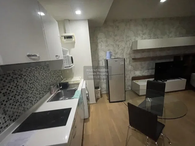 Küche; küchengeräte, moderner stil