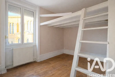 Chambre; parquet, lumière naturelle, vue