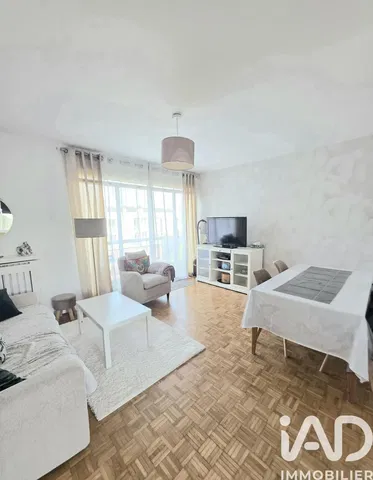 Wohnzimmer; tageslicht, moderner stil