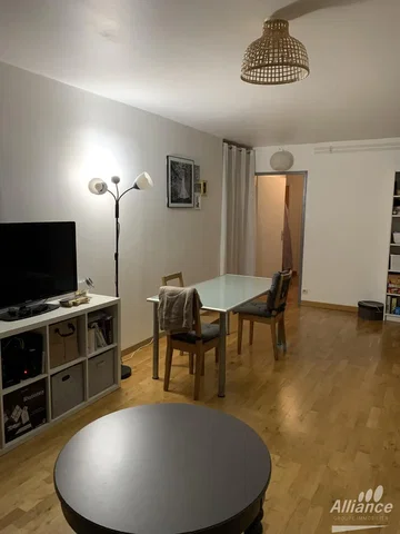 Living room; natural light, modern style