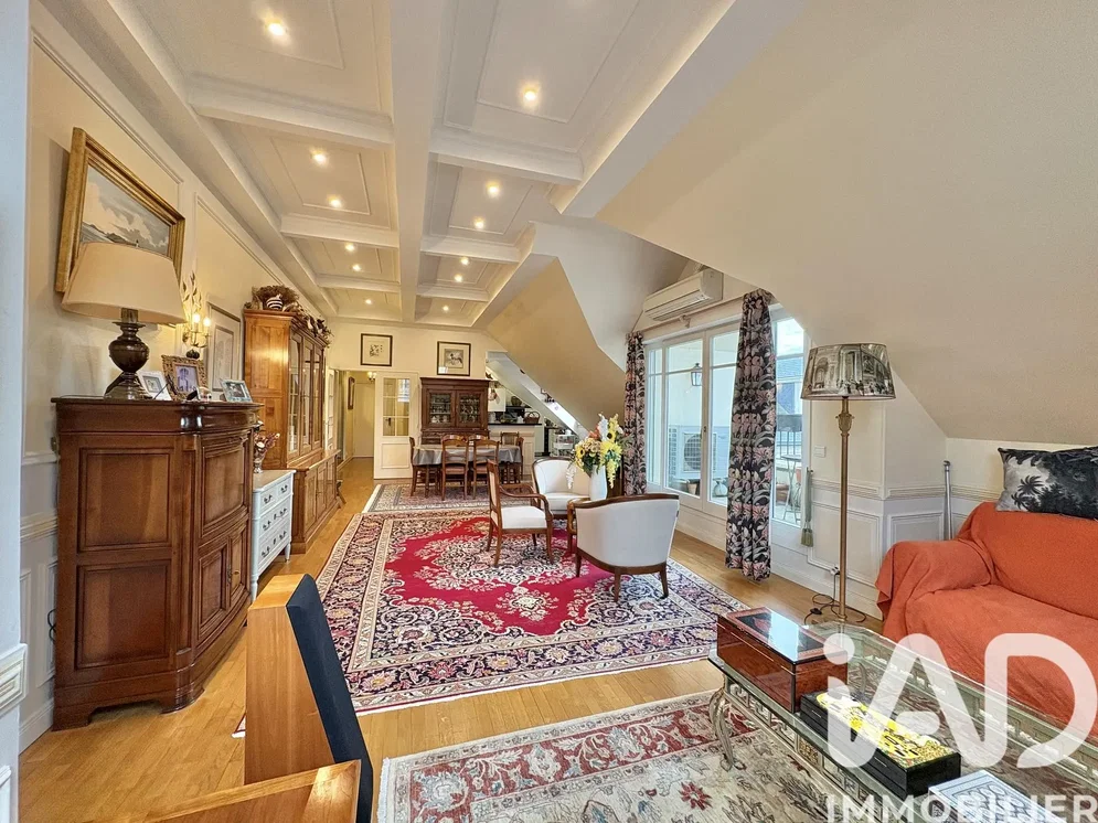 Salon; lumière naturelle, style moderne, parquet