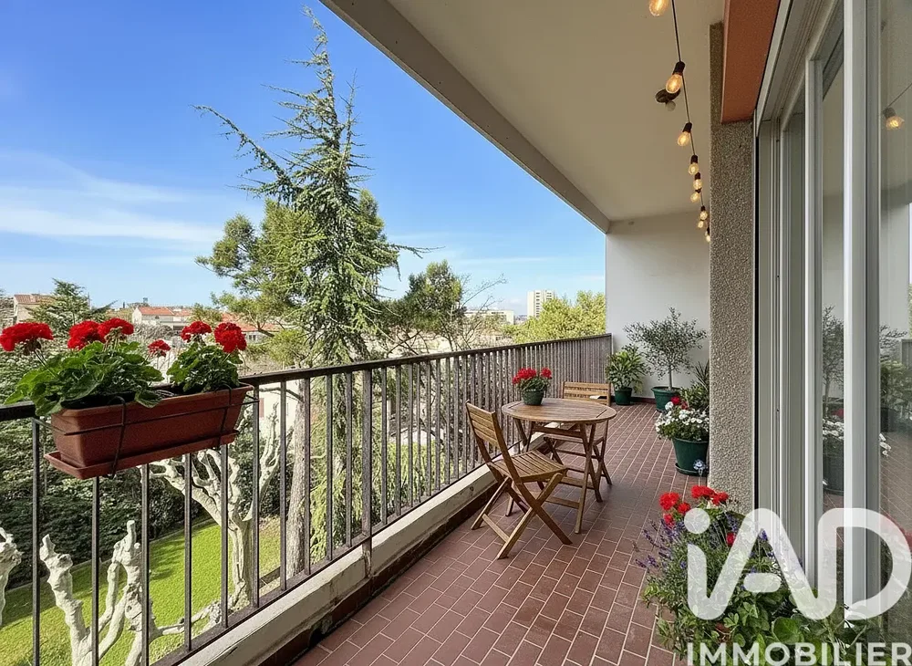 Balkon; manzara, doğal ışık