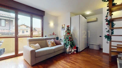 غرفة معيشة; إطلالة, أرضية خشبية, ضوء طبيعي, أسلوب عصري