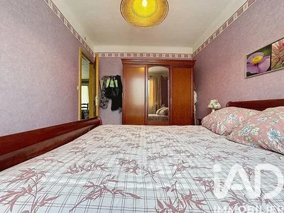 Спаваћа соба; природно светло, модерни стил