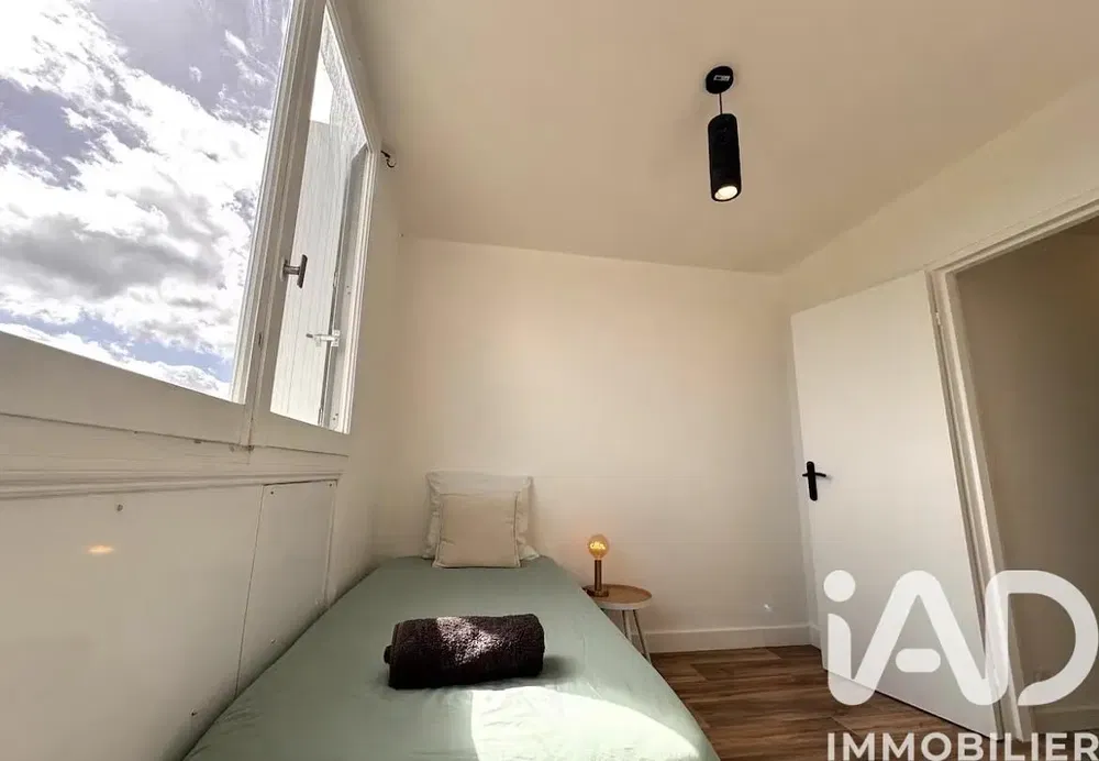 Спаваћа соба; природно светло