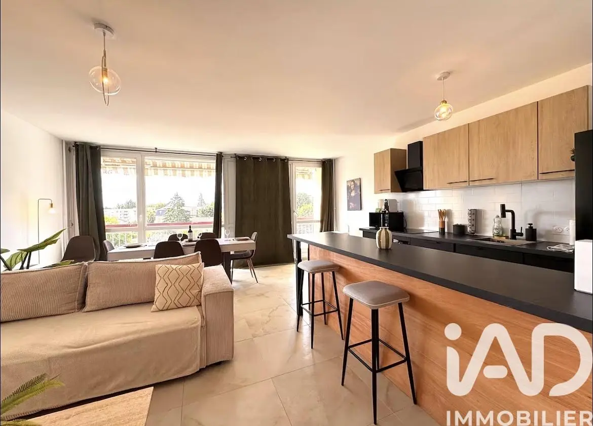 Кухиња; поглед, природно светло