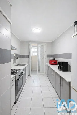 Кухиња; кухињски апарати, плочице