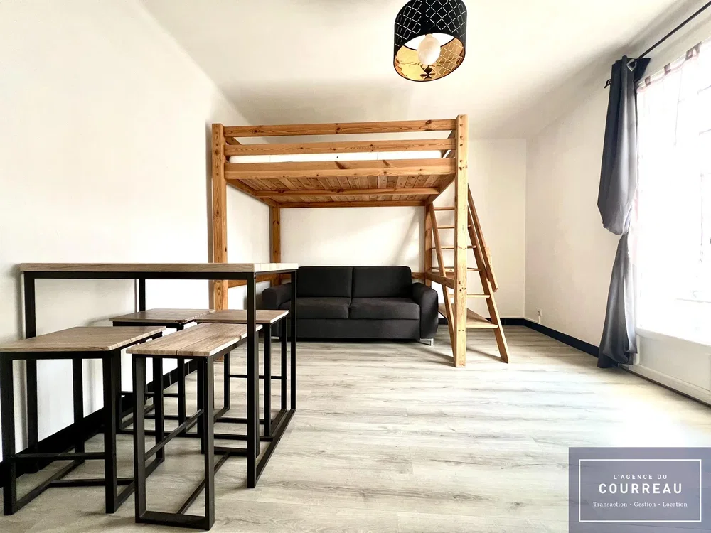 Дневна соба; природно светло