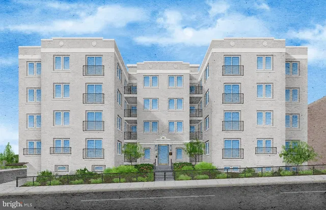 Къща и околности