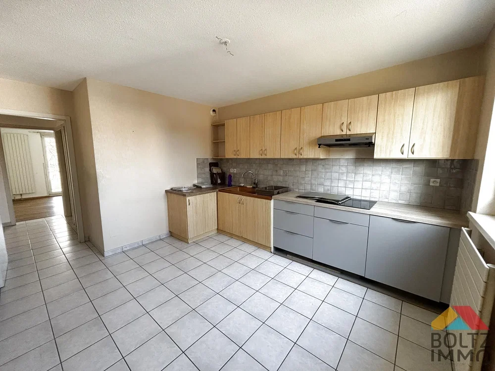 Cuisine; carrelage, électroménager