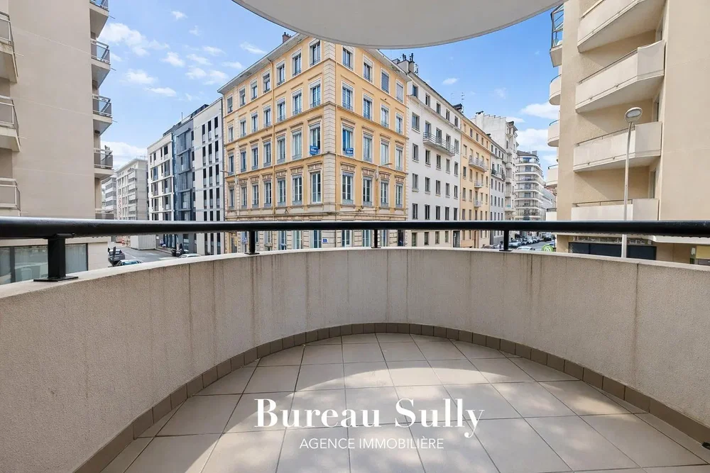 Balkon; manzara, fayans zemin