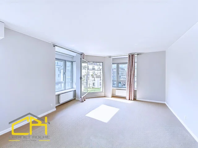 Living room; view, natural light