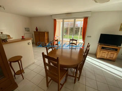 Sala de estar; chão de azulejo, vista