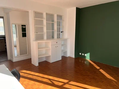 Dnevna soba; prirodno svjetlo, drveni pod