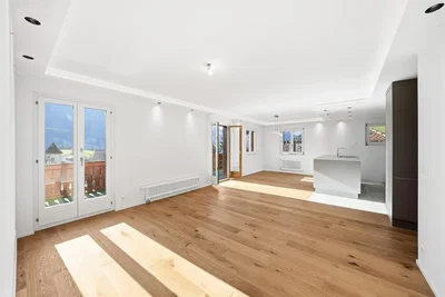 Salon; lumière naturelle, parquet, vue