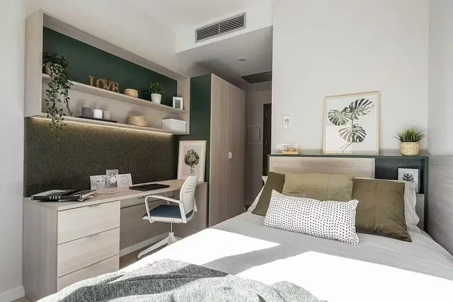 Camera da letto; luce naturale, stile moderno