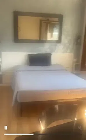 Camera da letto; luce naturale, stile moderno