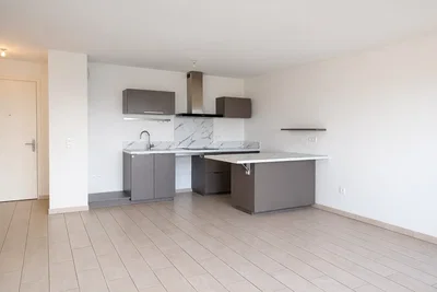 Mutfak; fayans zemin, tadilatlı, doğal ışık