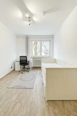 Camera da letto; luce naturale, stile moderno