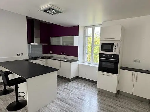 Cuisine; électroménager, lumière naturelle, style moderne