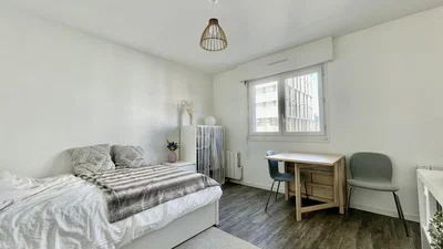 Camera da letto; luce naturale, stile moderno