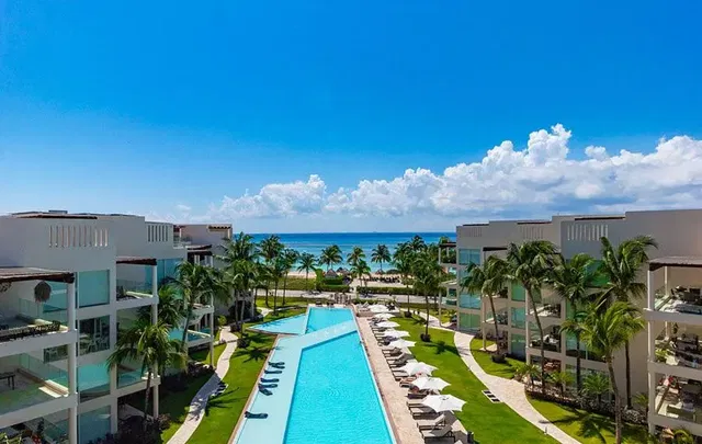 Кућа и околина; поглед, природно светло