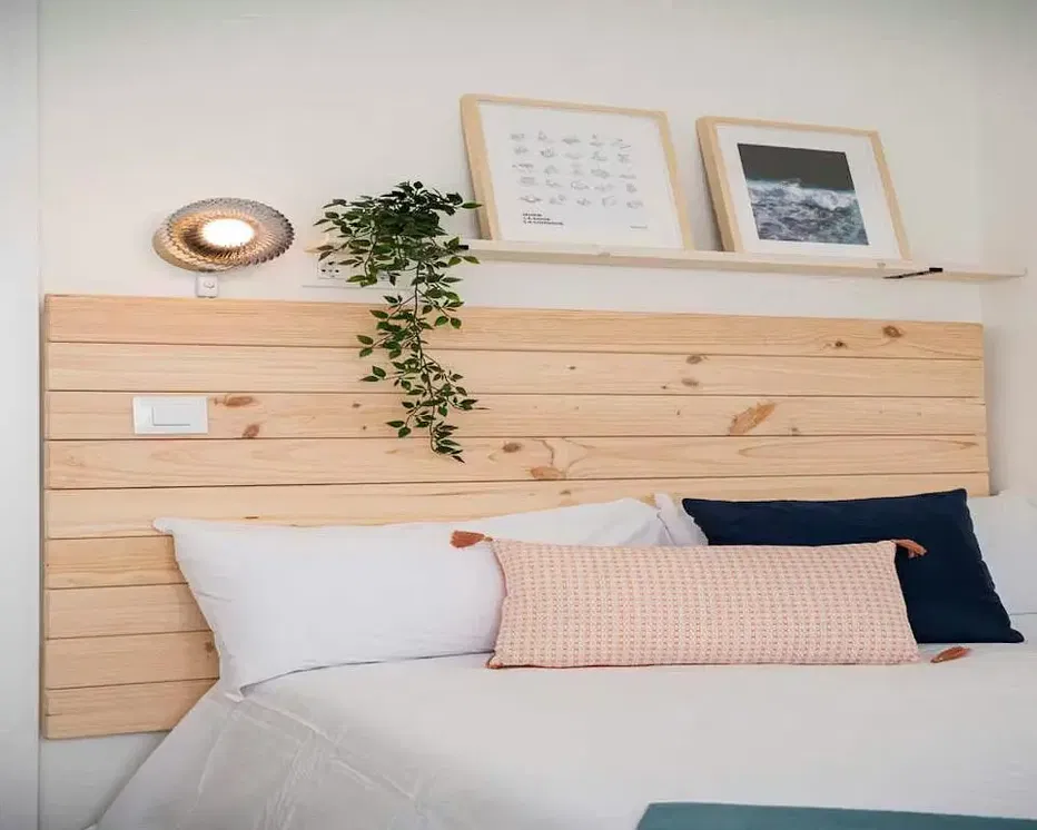 Yatak odası; doğal ışık, modern stil