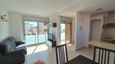 Salon; vue, carrelage, lumière naturelle