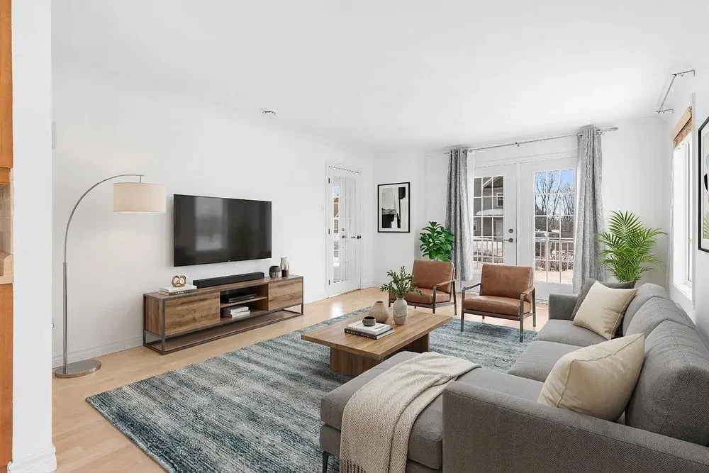 Dnevni boravak; prirodna svjetlost, moderan stil, drveni pod