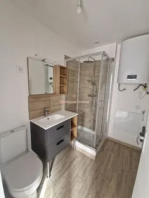 Badezimmer; fliesenboden, renoviert, tageslicht