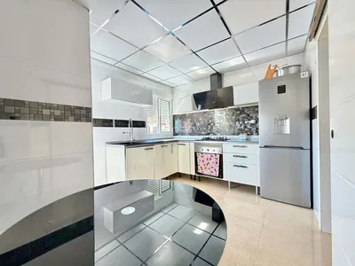 Mutfak; mutfak aletleri, fayans zemin, tadilatlı, doğal ışık, modern stil