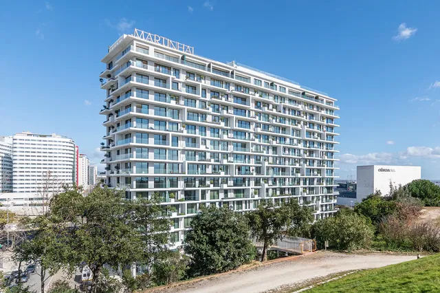 Къща и околности; гледка