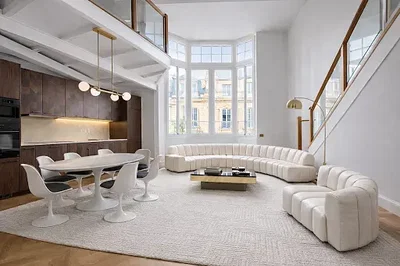 Dnevni boravak; pogled, prirodna svjetlost, moderan stil