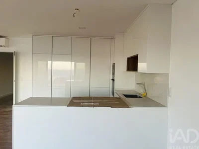 Кухиња; кухињски апарати, реновиран, природно светло
