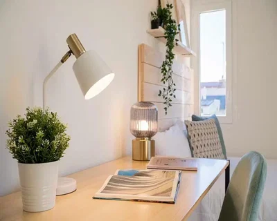 Schlafzimmer; tageslicht, moderner stil