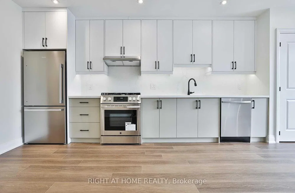 Kitchen; kitchen appliances, renovated, natural light